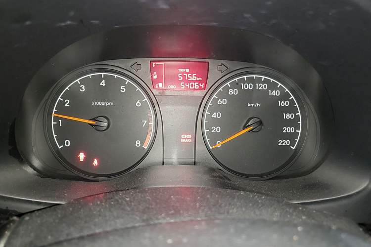 Used Hyundai Verna (older generation) 2014 1.4L Manual Smart GLS Trim Odometer Close Up