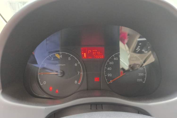 Used Hyundai Verna (older generation) 2014 1.4L Automatic Smart GLS Odometer Close Up