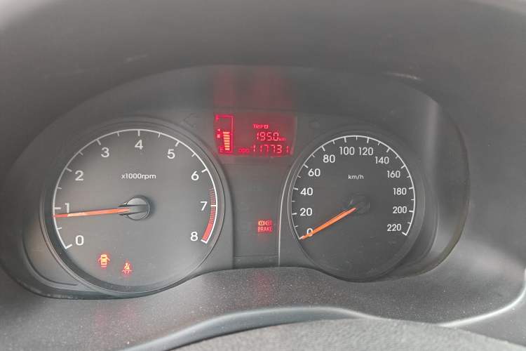 Used Hyundai Verna (older generation) 2014 1.4L Manual Smart GLS Trim Odometer Close Up