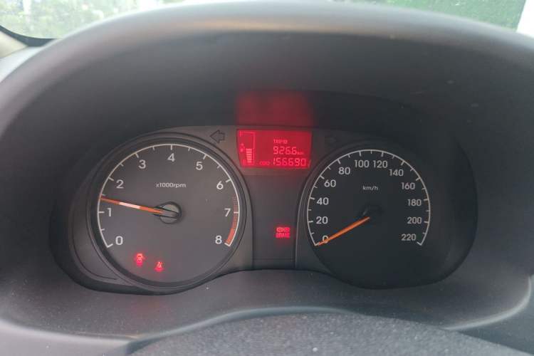 Used Hyundai Verna (older generation) 2014 1.4L Manual Smart GLS Trim Odometer Close Up