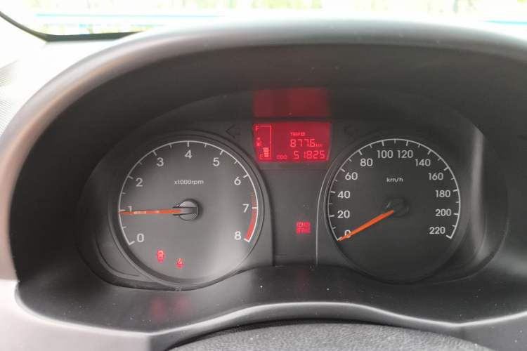 Used Hyundai Verna (older generation) 2014 1.4L Manual Smart GLS Trim Odometer Close Up