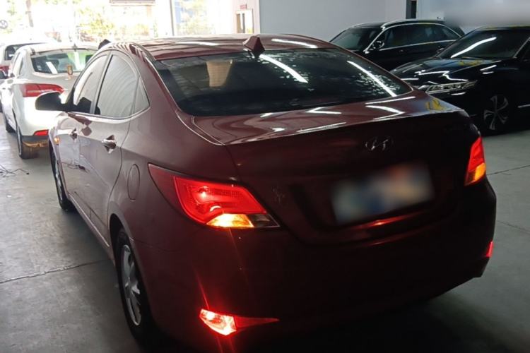 Used Hyundai Verna (older generation) 2014 1.4L Automatic Smart GLS Rear Left 45 Deg
