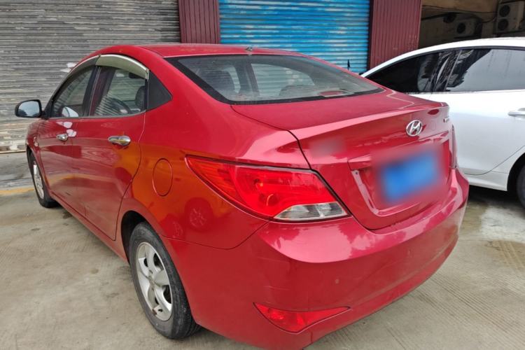 Used Hyundai Verna (older generation) 2014 1.4L Automatic Smart GLS Rear Left 45 Deg