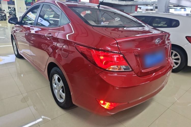 Used Hyundai Verna (older generation) 2014 1.4L Automatic Smart GLS Rear Left 45 Deg