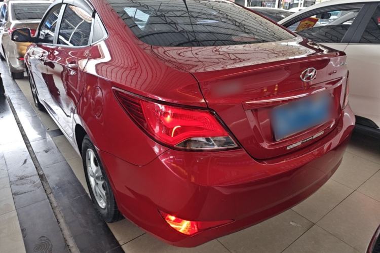 Used Hyundai Verna (older generation) 2014 1.4L Automatic Smart GLS Rear Left 45 Deg