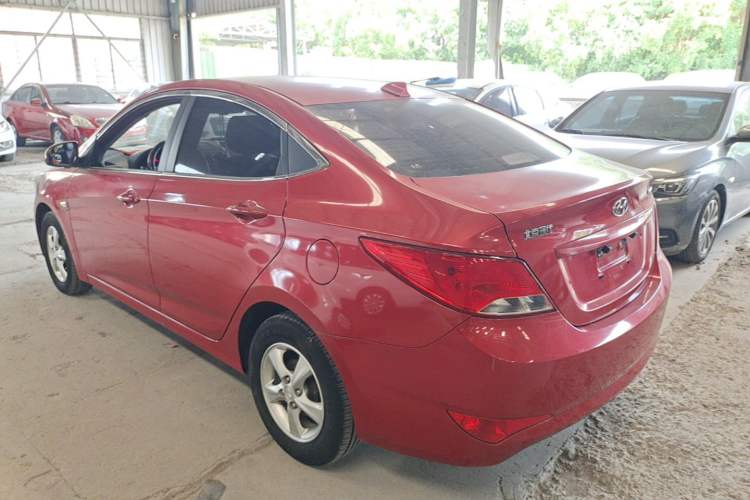 Used Hyundai Verna (older generation) 2014 1.4L Automatic Smart GLS Rear Left 45 Deg