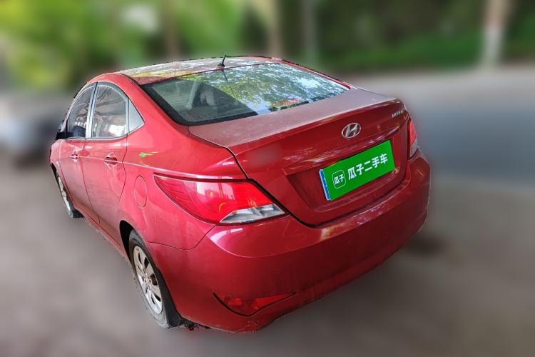 Used Hyundai Verna (older generation) 2014 1.4L Manual Smart GLS Trim Rear Left 45 Deg