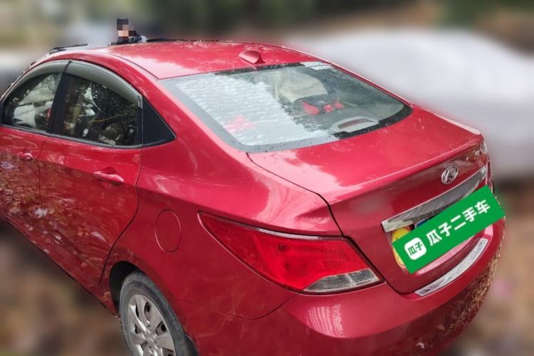 Used Hyundai Verna (older generation) 2014 1.4L Manual Smart GLS Trim Rear Left 45 Deg