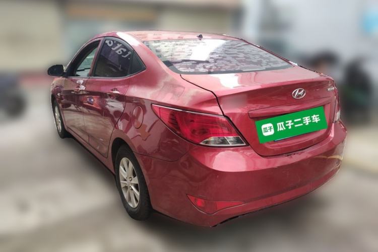 Used Hyundai Verna (older generation) 2014 1.4L Manual Smart GLS Trim Rear Left 45 Deg