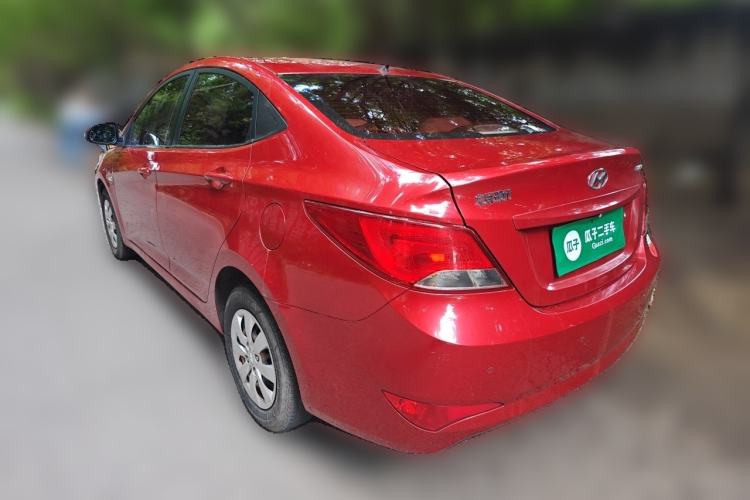 Used Hyundai Verna (older generation) 2014 1.4L Manual Smart GLS Trim Rear Left 45 Deg