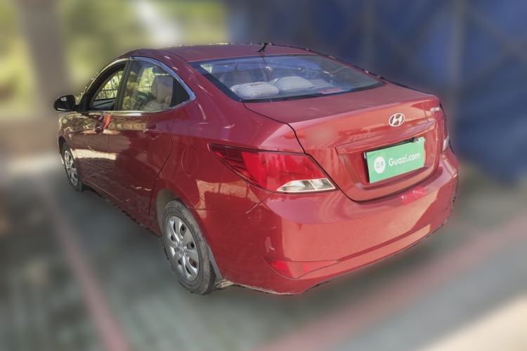 Used Hyundai Verna (older generation) 2014 1.4L Manual Smart GLS Trim Rear Left 45 Deg
