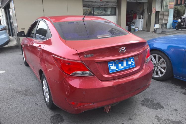 Used Hyundai Verna (older generation) 2014 1.4L Automatic Fashion GS Model Rear Left 45 Deg
