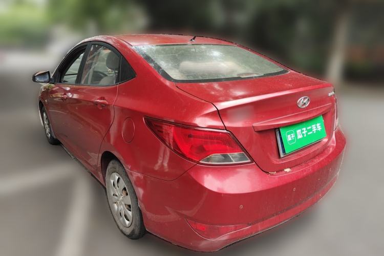 Used Hyundai Verna (older generation) 2014 1.4L Manual Smart GLS Trim Rear Left 45 Deg