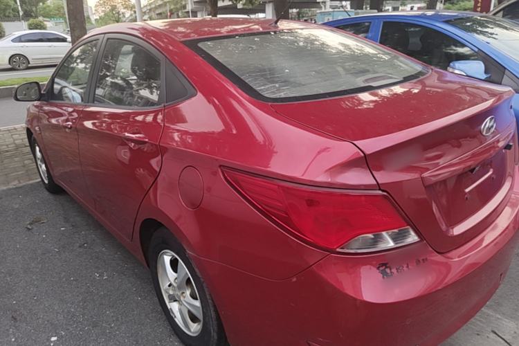 Used Hyundai Verna (older generation) 2014 1.4L Automatic Smart GLS Rear Left 45 Deg