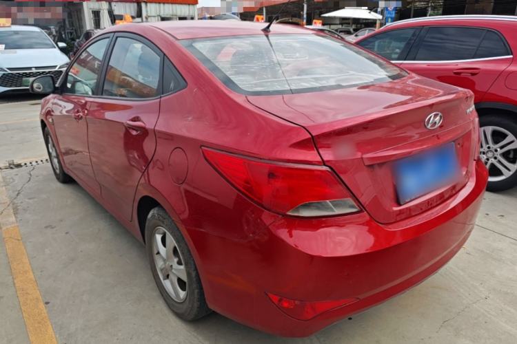 Used Hyundai Verna (older generation) 2014 1.4L Automatic Smart GLS Rear Left 45 Deg