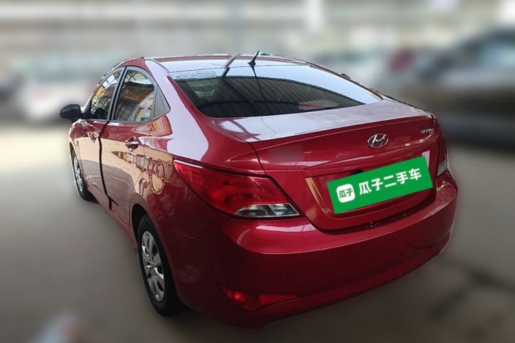 Used Hyundai Verna (older generation) 2014 1.4L Manual Smart GLS Trim Rear Left 45 Deg