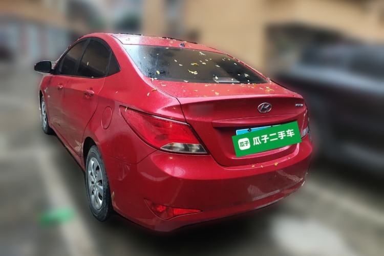 Used Hyundai Verna (older generation) 2014 1.4L Manual Smart GLS Trim Rear Left 45 Deg