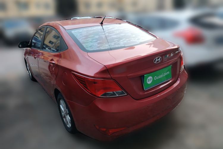 Used Hyundai Verna (older generation) 2014 1.4L Manual Smart GLS Trim Rear Left 45 Deg