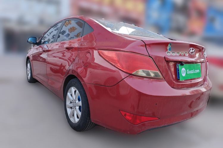 Used Hyundai Verna (older generation) 2014 1.4L Manual Smart GLS Trim Rear Left 45 Deg