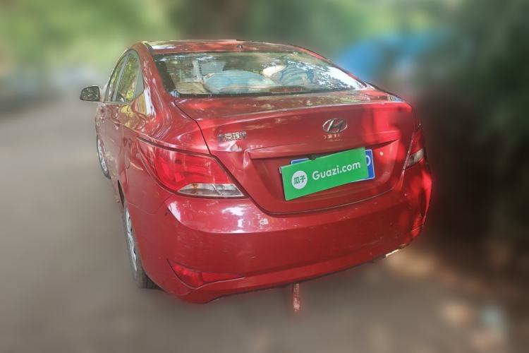 Used Hyundai Verna (older generation) 2014 1.4L Manual Smart GLS Trim Rear Left 45 Deg