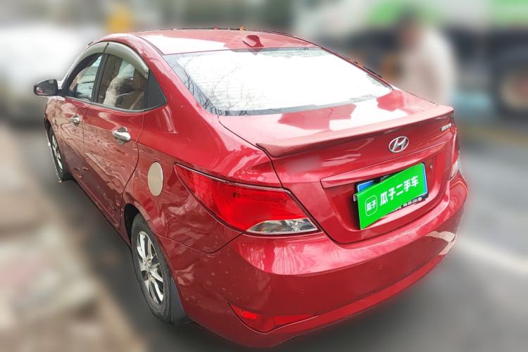 Used Hyundai Verna (older generation) 2014 1.4L Manual Smart GLS Trim Rear Left 45 Deg