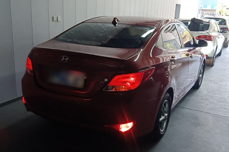Used Hyundai Verna (older generation) 2014 1.4L Automatic Smart GLS Rear Right 45 Deg