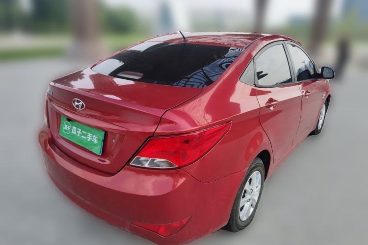 Used Hyundai Verna (older generation) 2014 1.4L Manual Fashion GS Model Rear Right 45 Deg