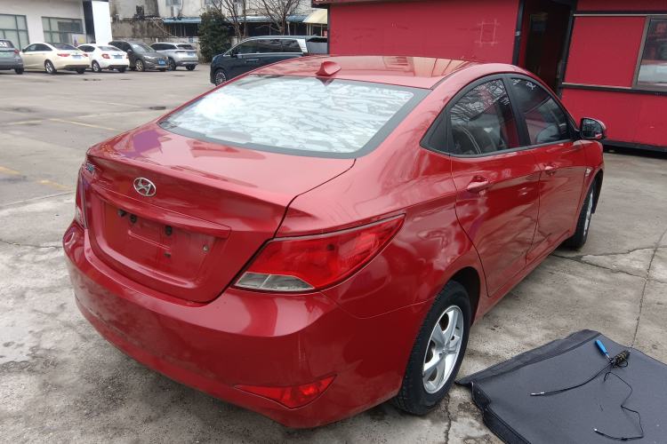 Used Hyundai Verna (older generation) 2014 1.4L Automatic Smart GLS Rear Right 45 Deg