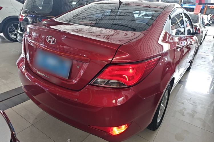 Used Hyundai Verna (older generation) 2014 1.4L Automatic Smart GLS Rear Right 45 Deg