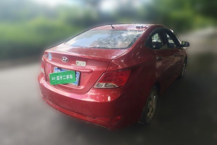 Used Hyundai Verna (older generation) 2014 1.4L Manual Smart GLS Trim Rear Right 45 Deg