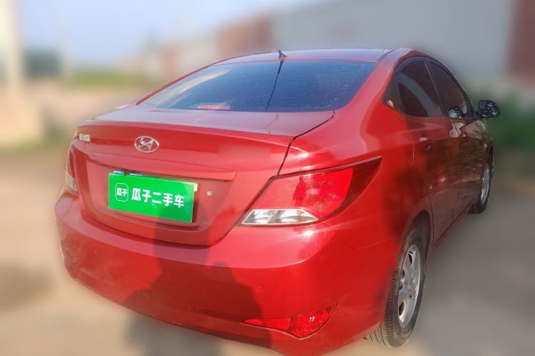 Used Hyundai Verna (older generation) 2014 1.4L Automatic Smart GLS Rear Right 45 Deg