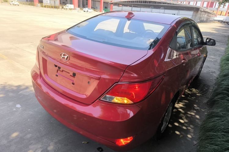 Used Hyundai Verna (older generation) 2014 1.4L Automatic Smart GLS Rear Right 45 Deg