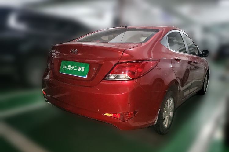 Used Hyundai Verna (older generation) 2014 1.4L Manual Smart GLS Trim Rear Right 45 Deg