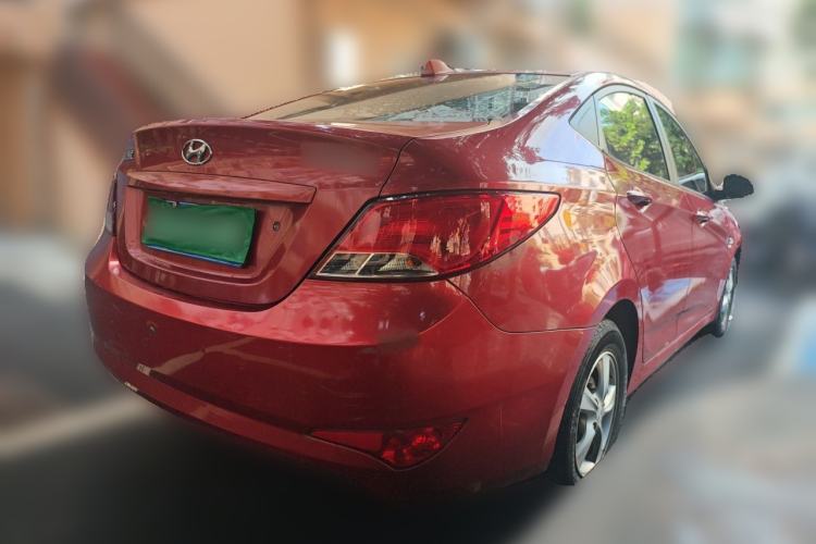 Used Hyundai Verna (older generation) 2014 1.4L Automatic Smart GLS Rear Right 45 Deg