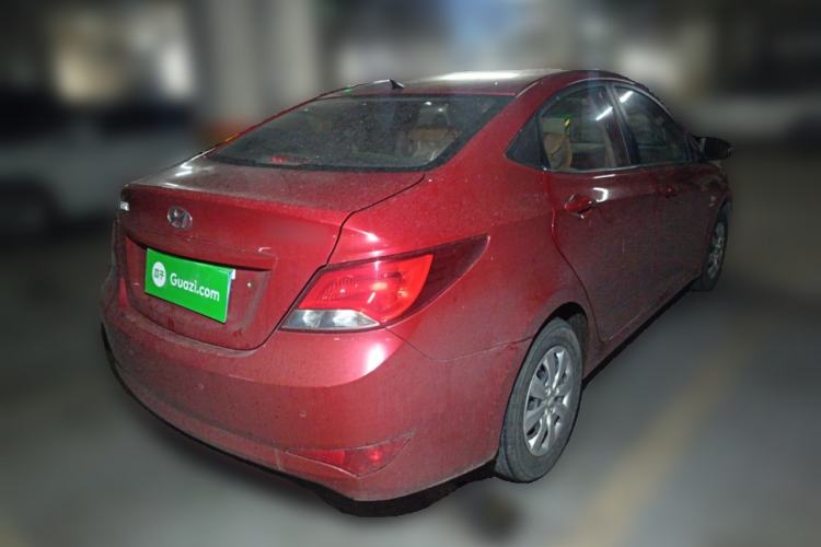 Used Hyundai Verna (older generation) 2014 1.4L Manual Smart GLS Trim Rear Right 45 Deg