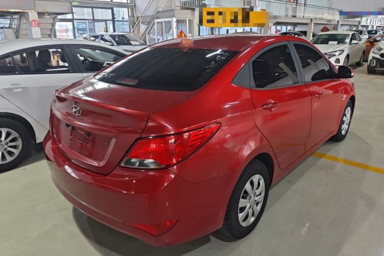 Used Hyundai Verna (older generation) 2014 1.4L Manual Smart GLS Trim Rear Right 45 Deg