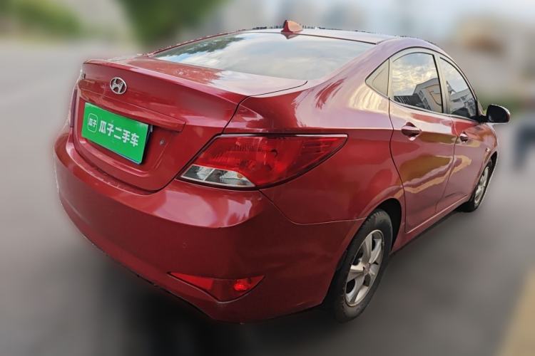 Used Hyundai Verna (older generation) 2014 1.4L Automatic Smart GLS Rear Right 45 Deg