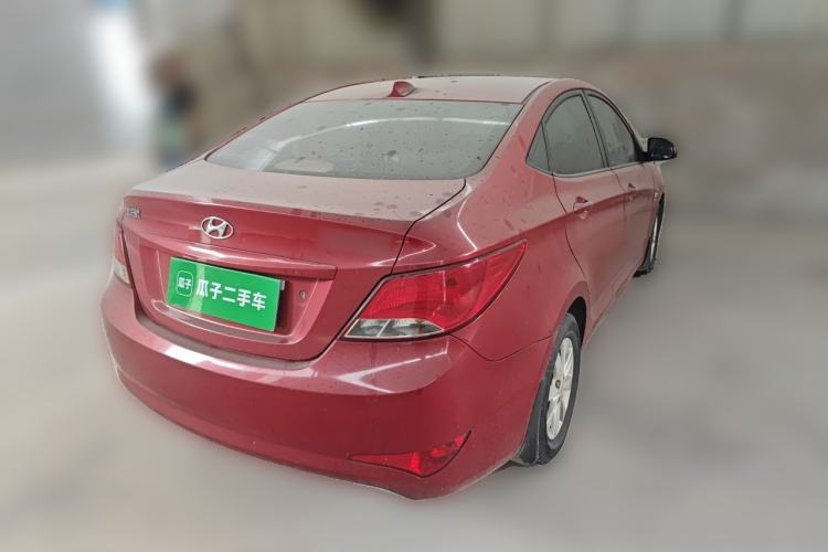 Used Hyundai Verna (older generation) 2014 1.4L Manual Smart GLS Trim Rear Right 45 Deg