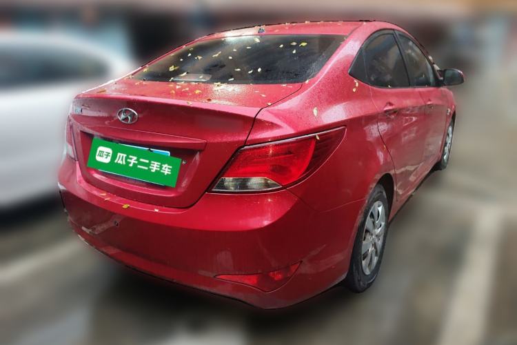 Used Hyundai Verna (older generation) 2014 1.4L Manual Smart GLS Trim Rear Right 45 Deg