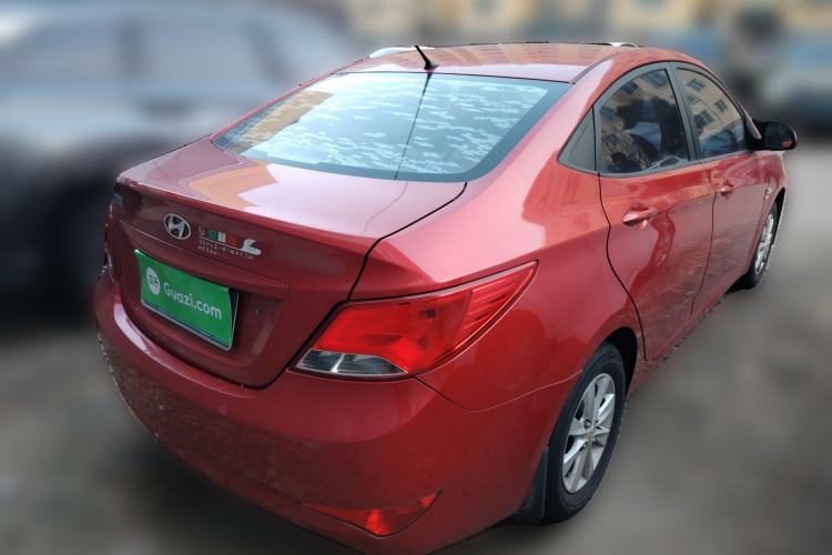 Used Hyundai Verna (older generation) 2014 1.4L Manual Smart GLS Trim Rear Right 45 Deg