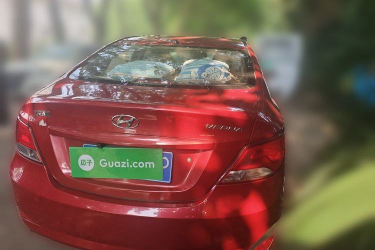 Used Hyundai Verna (older generation) 2014 1.4L Manual Smart GLS Trim Rear Right 45 Deg