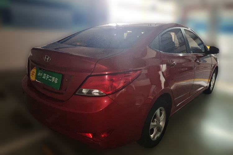 Used Hyundai Verna (older generation) 2014 1.4L Automatic Smart GLS Rear Right 45 Deg
