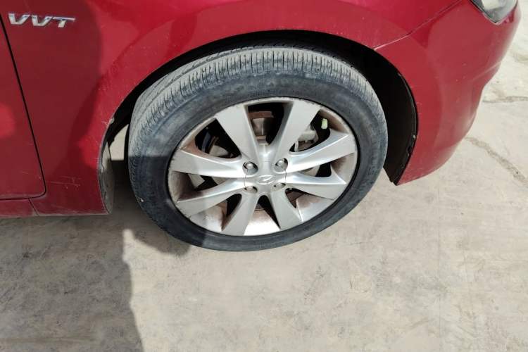 Used Hyundai Verna (older generation) 2014 1.4L Manual Top-Tier Model TOP Right Front Wheel Hub