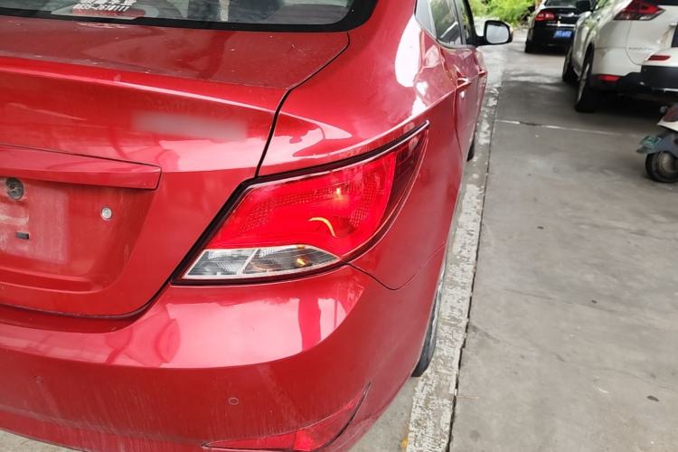 Used Hyundai Verna (older generation) 2014 1.4L Manual Smart GLS Trim Right Rear Taillight