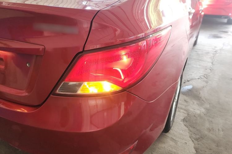 Used Hyundai Verna (older generation) 2014 1.4L Manual Smart GLS Trim Right Rear Taillight