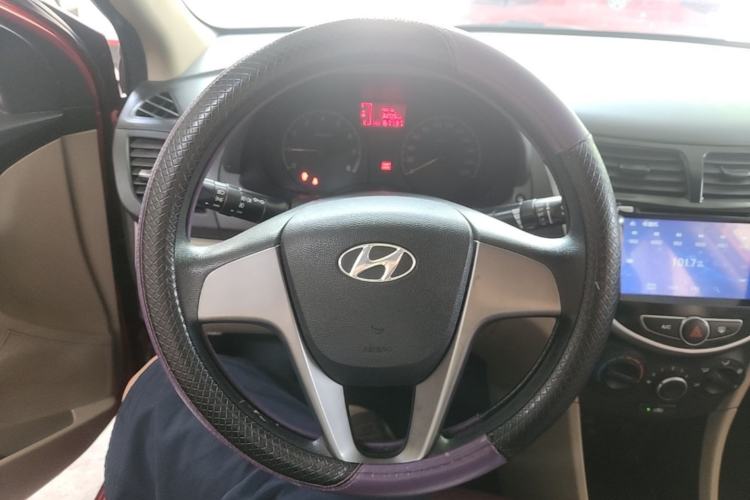 Used Hyundai Verna (older generation) 2014 1.4L Manual Smart GLS Trim Steering Wheel