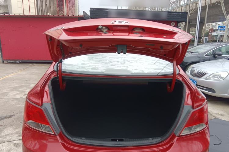 Used Hyundai Verna (older generation) 2014 1.4L Automatic Smart GLS Trunk
