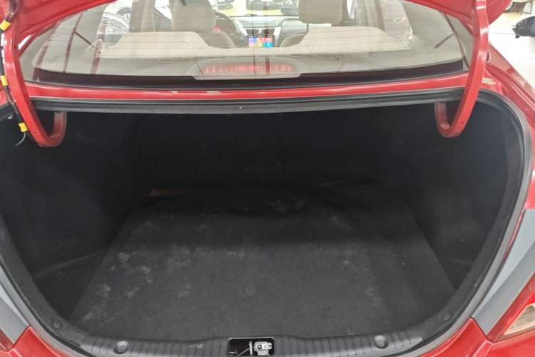 Used Hyundai Verna (older generation) 2014 1.4L Automatic Smart GLS Trunk