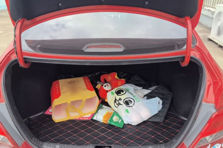 Used Hyundai Verna (older generation) 2014 1.4L Automatic Smart GLS Trunk