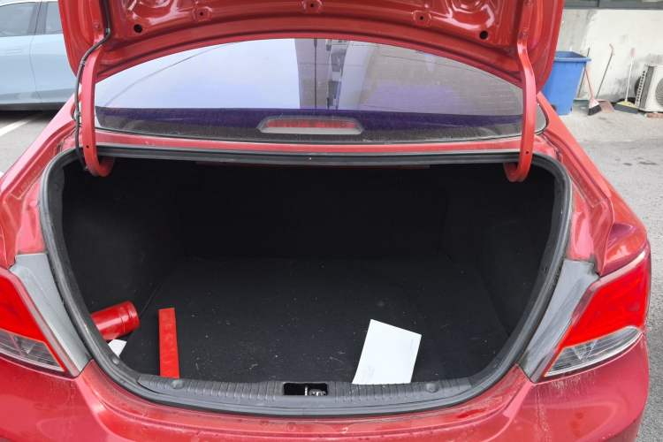 Used Hyundai Verna (older generation) 2014 1.4L Automatic Fashion GS Model Trunk